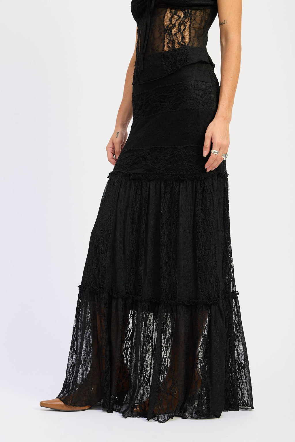Savannah Lace Maxi Skirt- Black